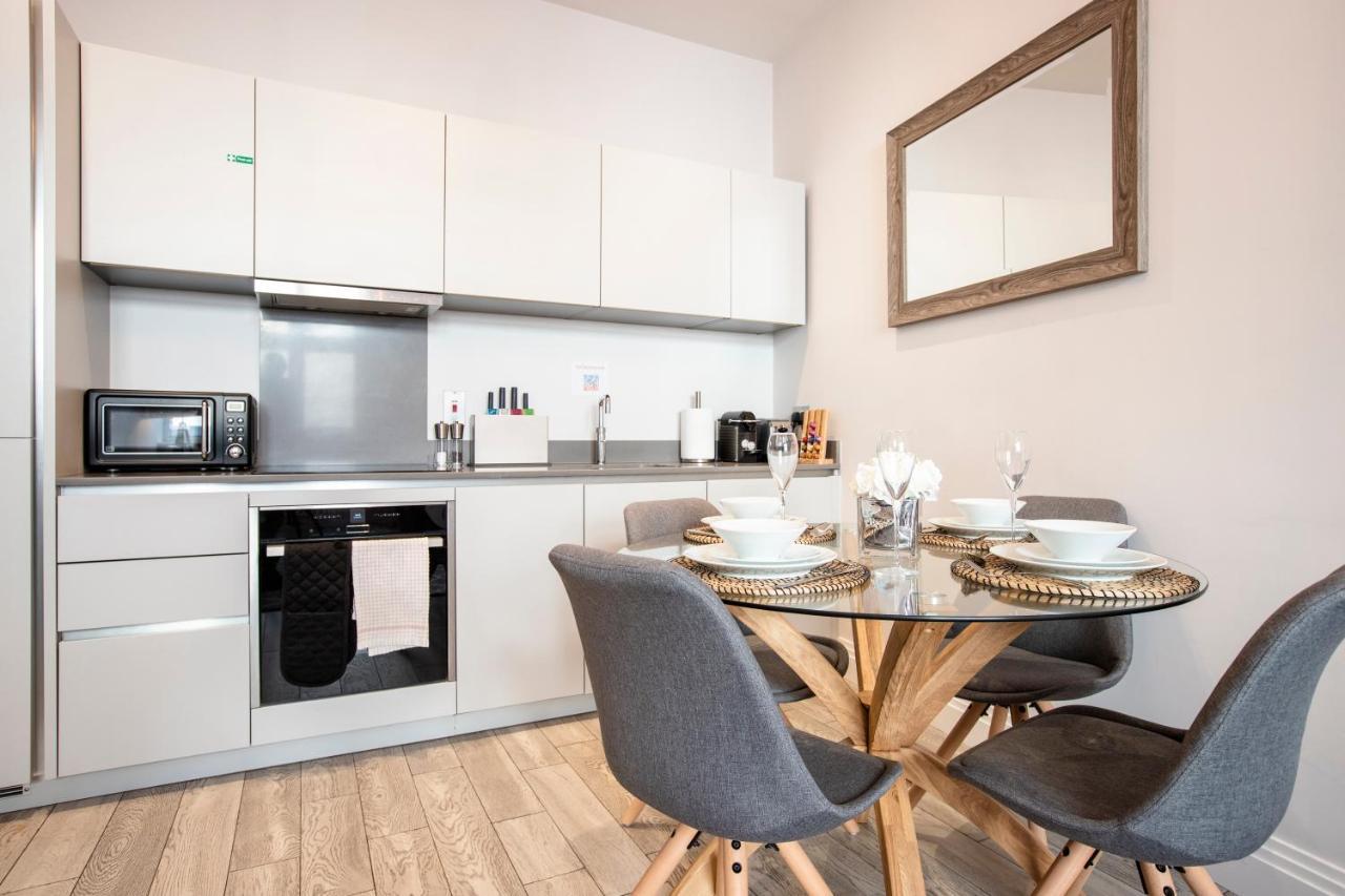 Urban Living'S - Windsor Castle Luxury Apartments Kültér fotó